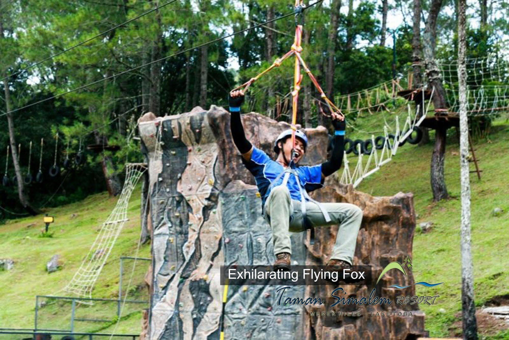 Taman Simalem Resort Tongging Esterno foto