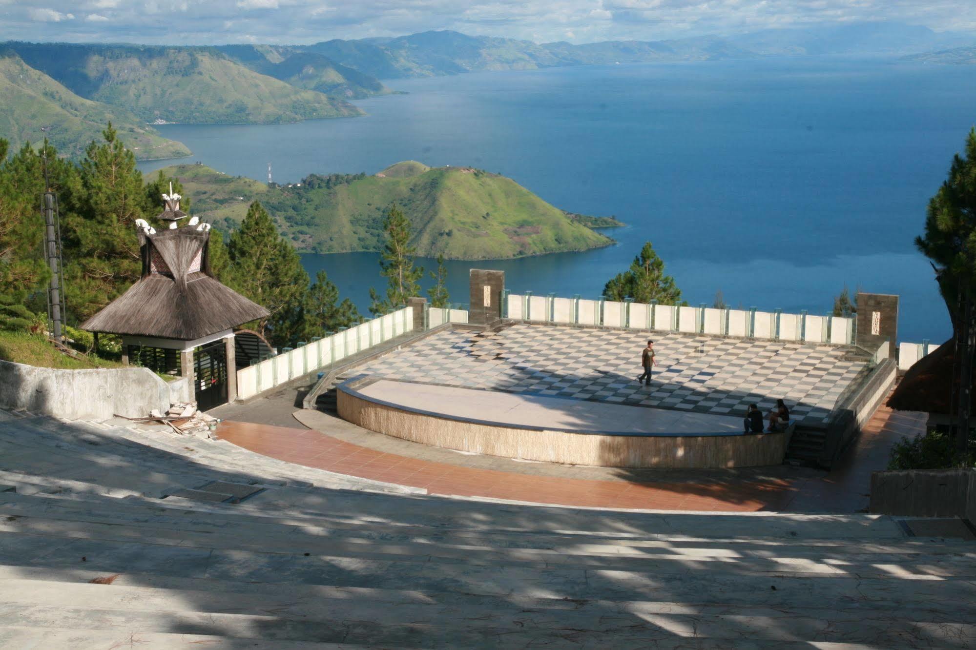 Taman Simalem Resort Tongging Esterno foto