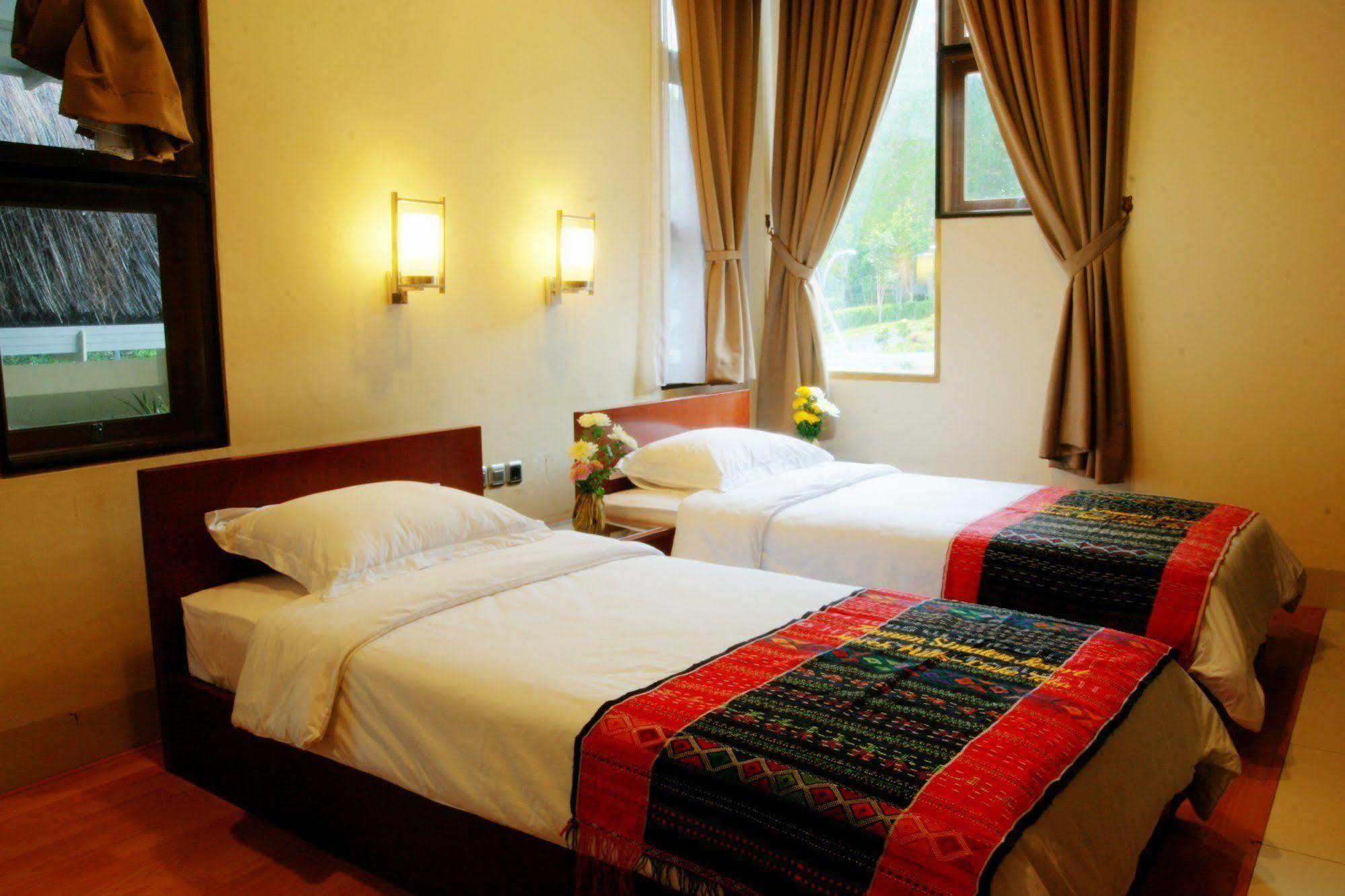 Taman Simalem Resort Tongging Esterno foto