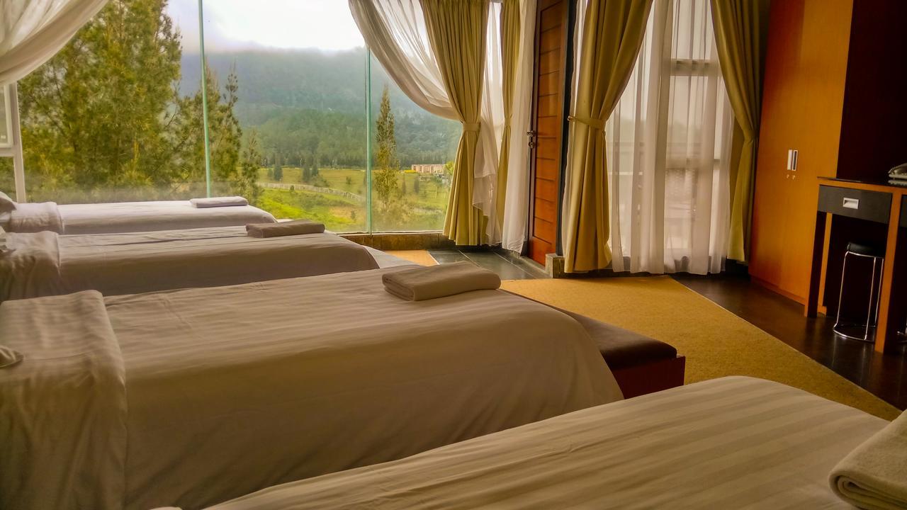 Taman Simalem Resort Tongging Esterno foto
