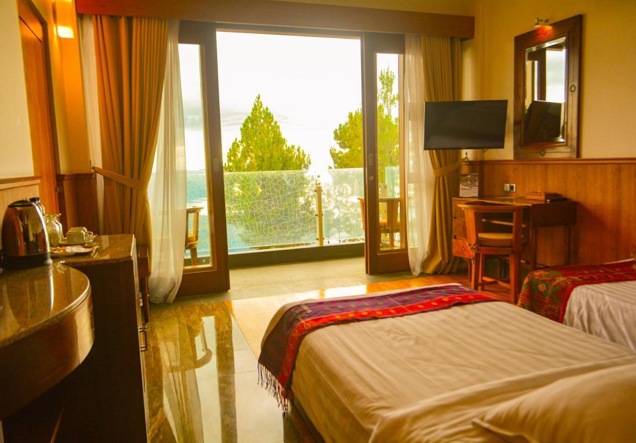 Taman Simalem Resort Tongging Esterno foto